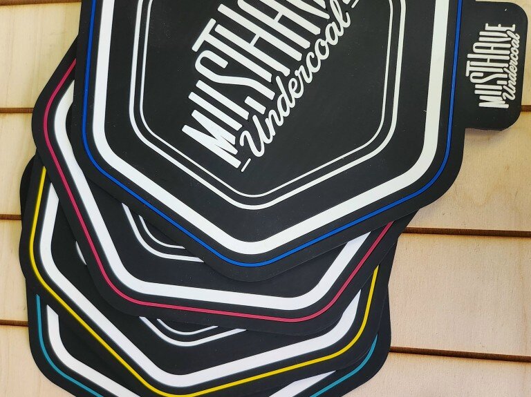 Коврики и подставки